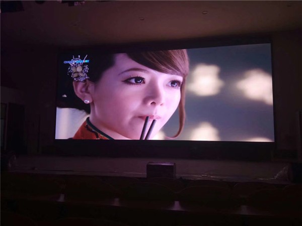 P2.5室内全彩LED显示屏