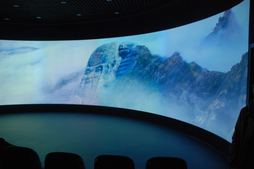 深圳弧幕系统制作价格