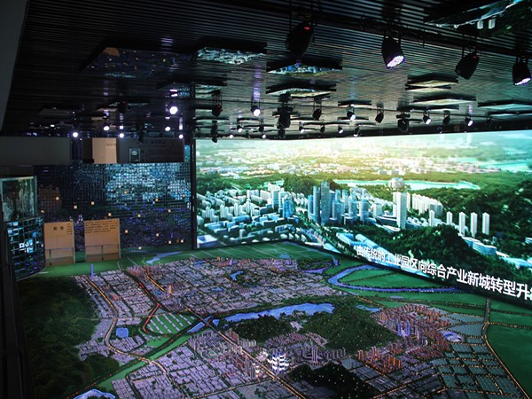 互动弧幕+数字沙盘