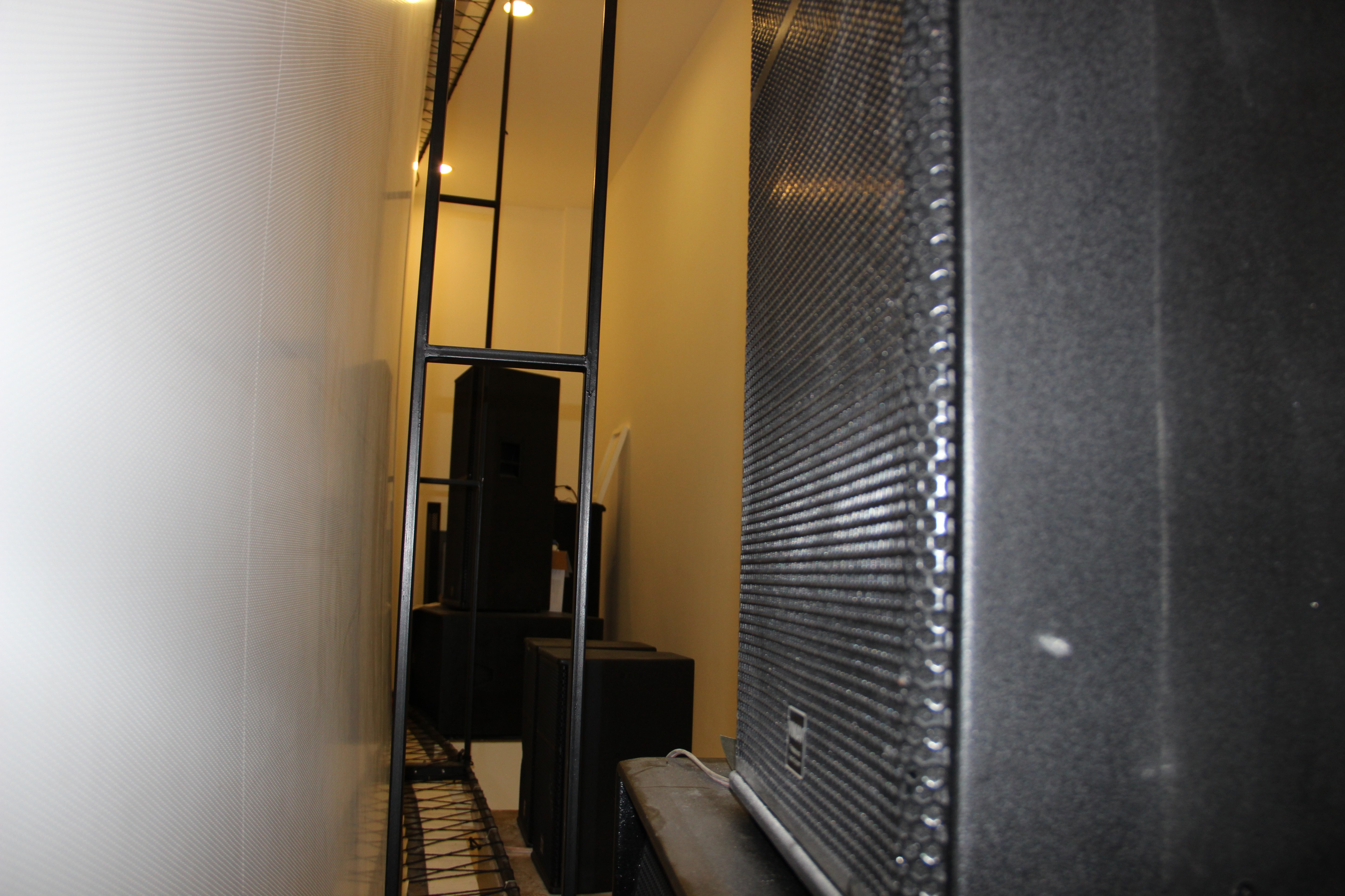 VINIAV音响展厅设备